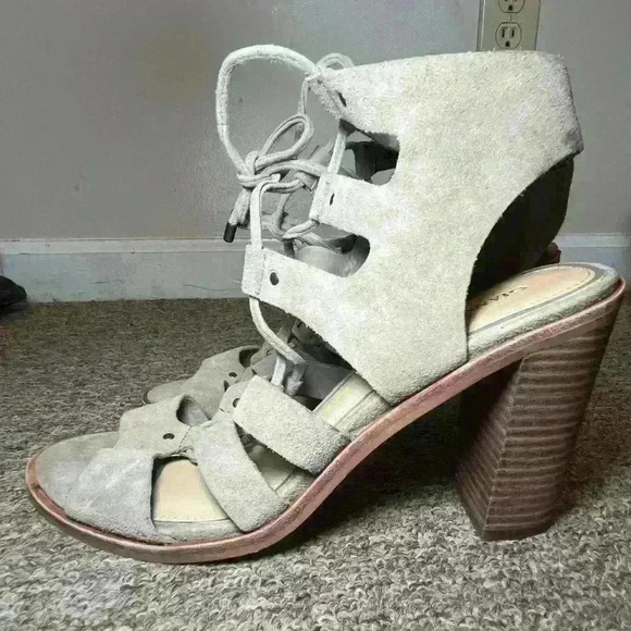 Gianni Bini Lace Up Chunky Wooden Heels - Grey Size 9 - NWOB - Picture 3 of 6